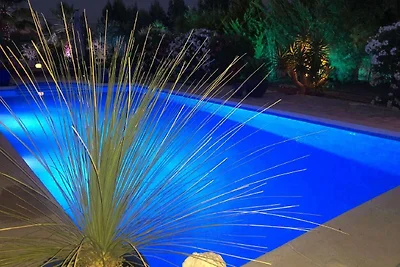 Ruhig gelegene Villa mit privatem Pool in...