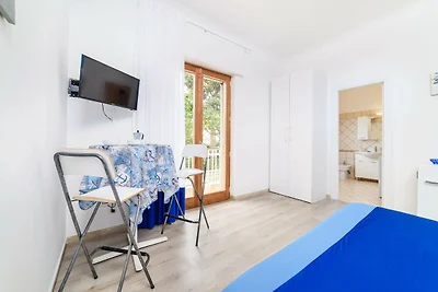 Essentieel mini-appartement met balkon