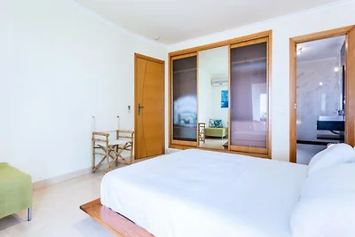 Wohnung in Lagos mit Dachpoolblick