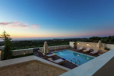 Villa in Arkadi mit Pool & Meer in der Nähe