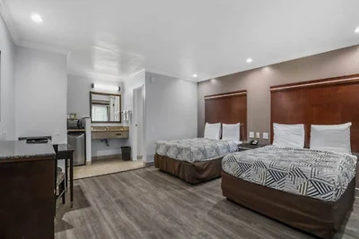 2 lits Queen | Suite, réfrigérateur