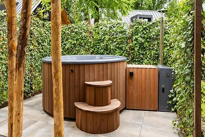 Waldvilla mit Whirlpool für 6 Personen