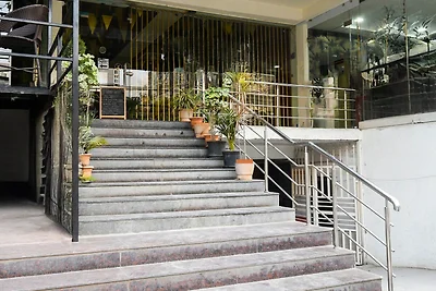 Super Townhouse Madhapur 100 piedi di strada