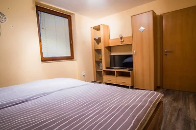 Luce Hilltop Cozy Apartment - Two Bedroom...