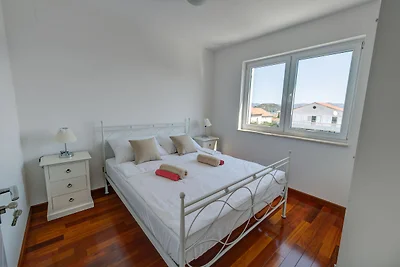 Appartamento a Murter con jacuzzi