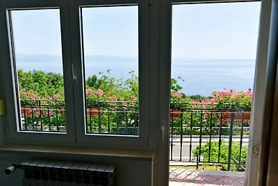 Scenic Retreat Rooms and Family Apartments - ...