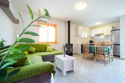 Olive's Garden House - Three Bedroom Holiday ...