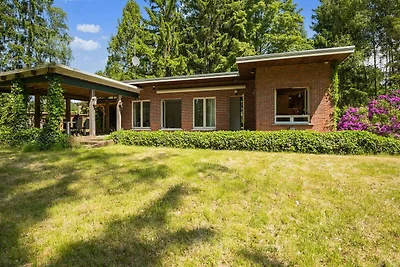 Charmantes Chalet mit riesigem Garten im grün...