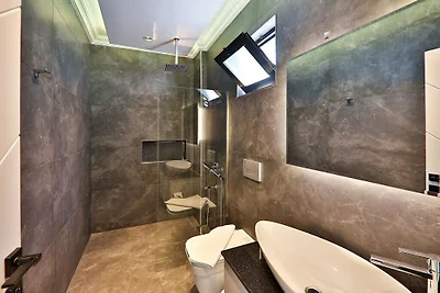 Villa in Kalkan mit Schwimmbecken