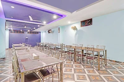 Super Hotel O Vidhan Sabha Chowk