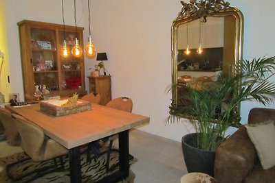 Apartment mit privater Terrasse in...