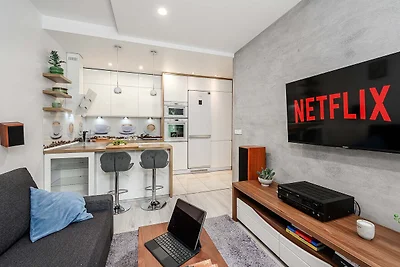 Warsaw Flat with City Views
