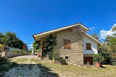 Schönes Ferienhaus mit Swimmingpool in der Re...