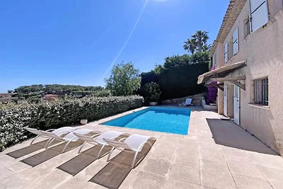 Häuser & Villen für 8 Personen