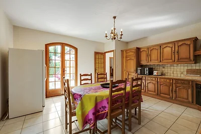 Schöne Villa mit privatem Garten in Pineuilh