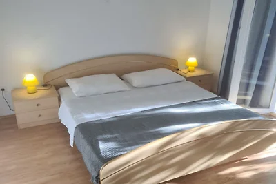 Apartments Rubbi - Three Bedroom Apartment wi...
