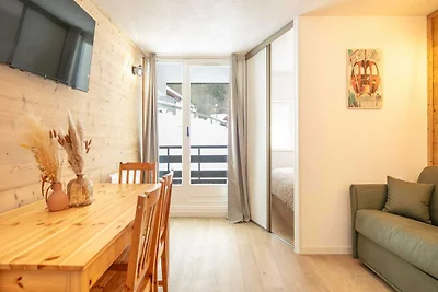 Alpenhaus mit Balkon in der Nähe der...