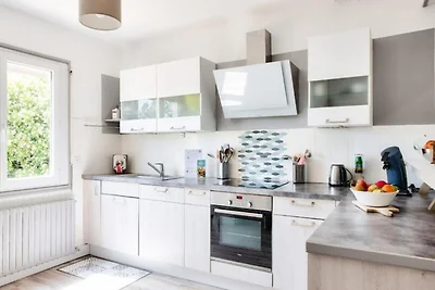 Ferienwohnung in Plovan in der Nähe des Stran...