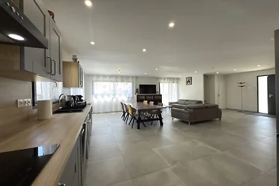 Geräumige Villa in Serignan für 8 Gäste