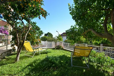 LaidBack Apartments - One Bedroom Apartment w...