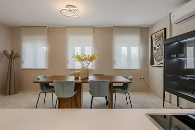 Großzügige Villa mit Pool für Familien