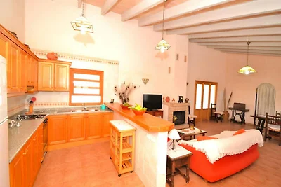 Haus in Llubí mit Pool und Blick auf die...