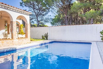 Holiday home with private swimming pool and s...