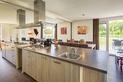 Luxuriöse Villa mit 8 Bädern in einem...