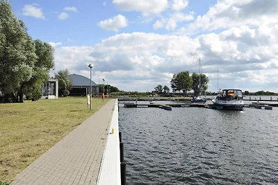 Doppelhaushälfte, Stepnica