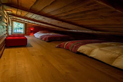 Spazioso chalet in legno con terrazza...