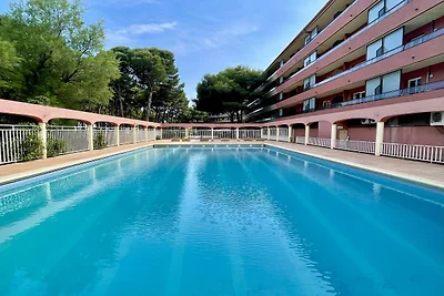 Appartement Salles Beach voor vijf personen