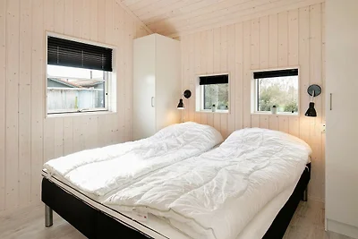 14 Personen Ferienhaus in Væggerløse