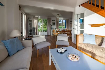 Familienhaus mit Meerblick in Landéda