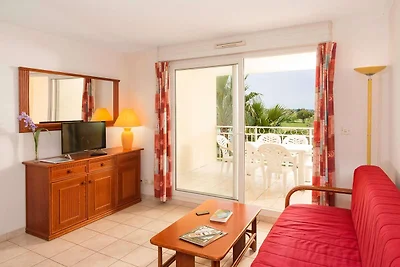Apartamento junto al campo de golf con...