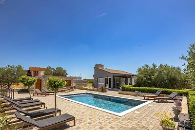 Villa a Polaca con piscina privata
