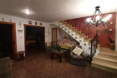 Villa in Valencia mit Pool und Weingut