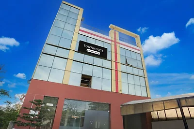 Super Townhouse Sektor 4 Gurgaon