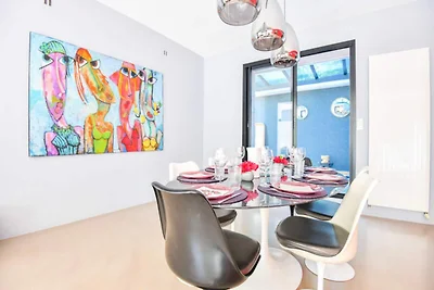 Villa Notre-Dame Piscine Parkplatz 4...