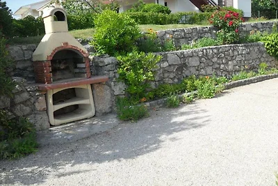 Vakantieappartement in Punat met barbecue