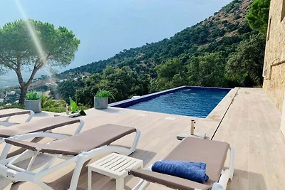 Vakantiehuis in Roses met zwembad