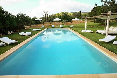 Maestosa villa con piscina privata