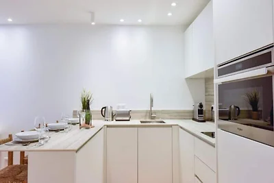 Lussuoso appartamento di 2 locali a 100 metri...