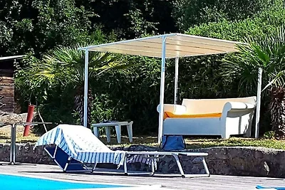 Casale Vezzoli con piscina