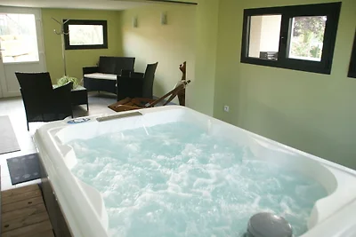Casa di carattere con piscina/jacuzzi