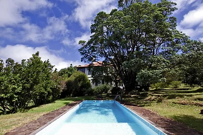 Villa a Santo Antonio da Serra per otto...
