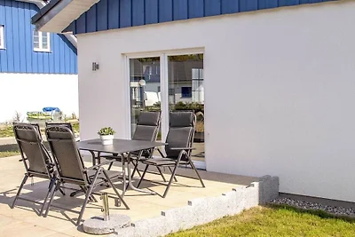 Ferienhaus in Altefähr mit Schwimmbecken