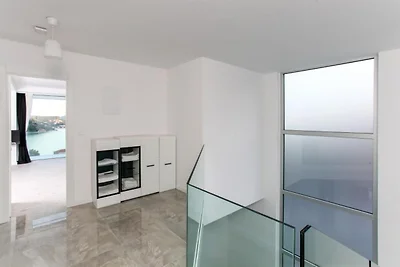 Villa Dupcic - Five-Bedroom Villa with Privat...
