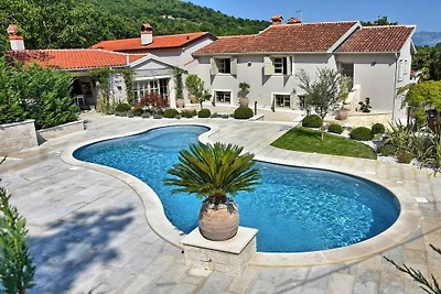 Ferienhaus in POTPIĆAN mit Schwimmbecken