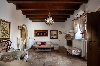 Villa in Garazo mit Pool und Bergblick