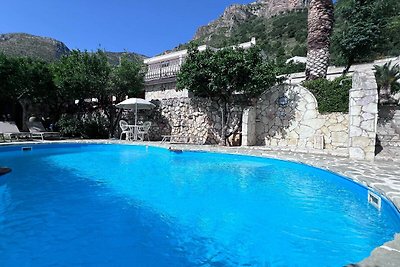 Villa a Castellammare del Golfo